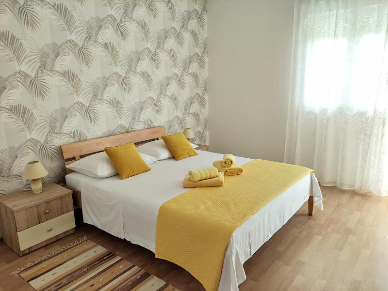 Apartmani Mila A1 & A2 & 3 特罗吉尔 外观 照片