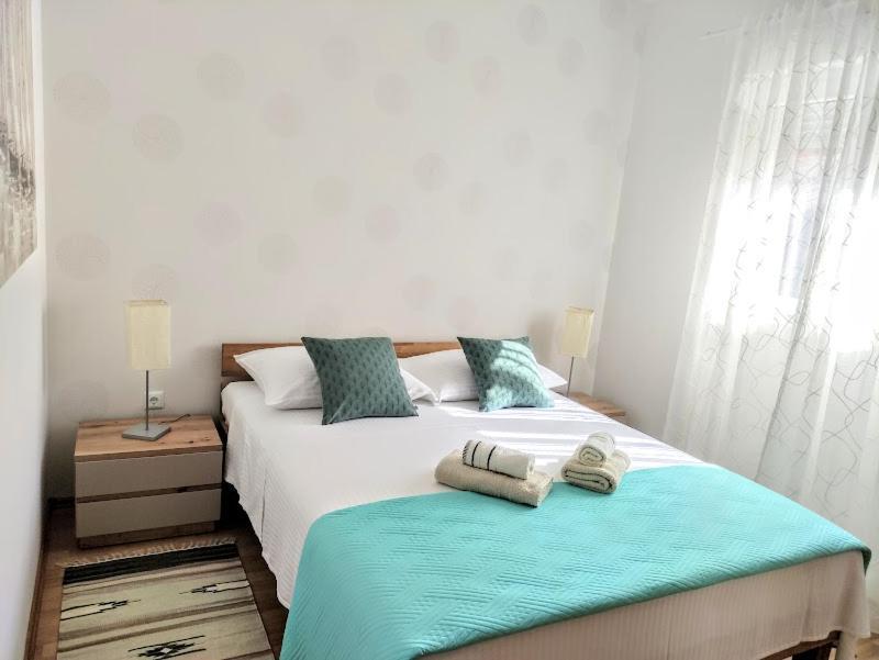 Apartmani Mila A1 & A2 & 3 特罗吉尔 外观 照片