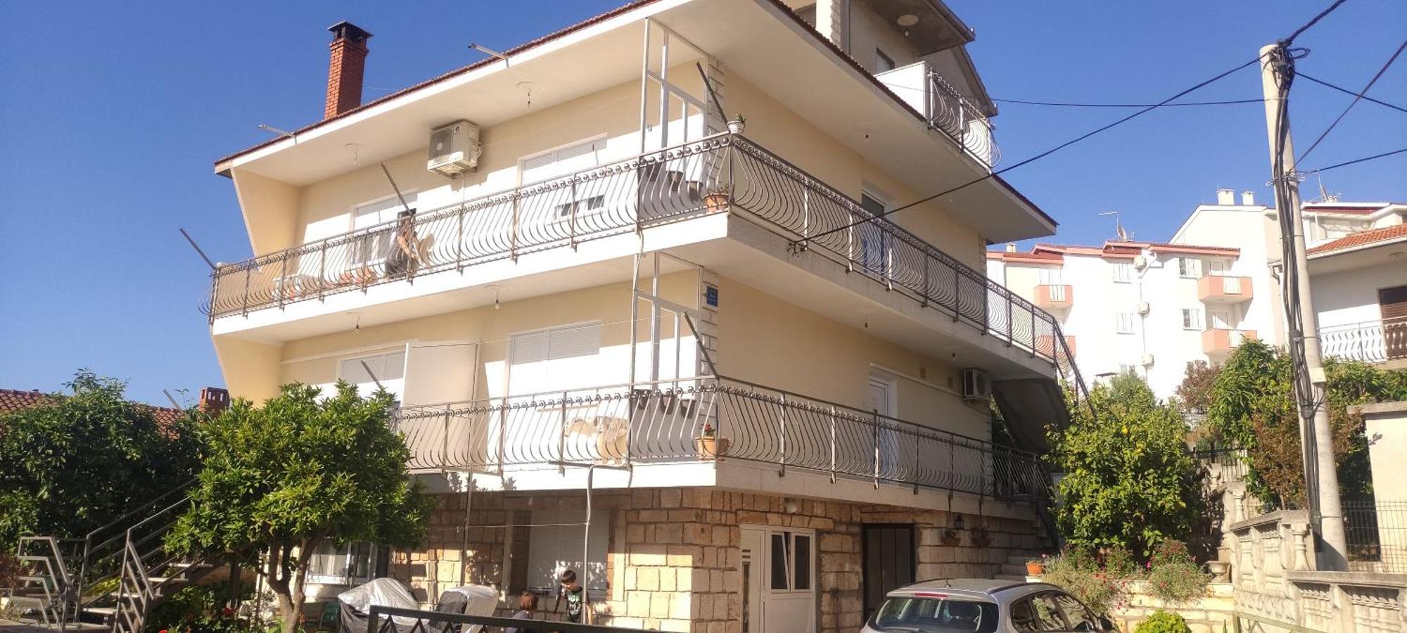 Apartmani Mila A1 & A2 & 3 特罗吉尔 外观 照片